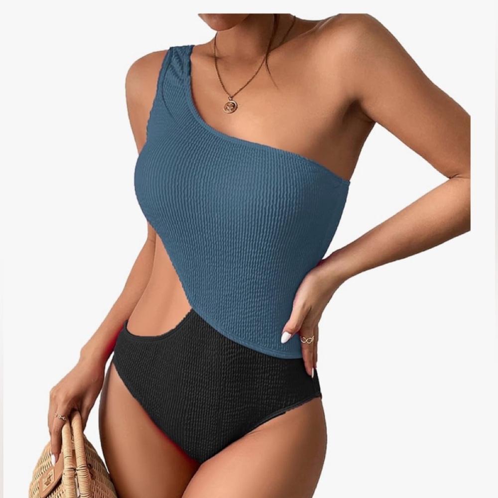 Inadays One-Shoulder Swimsuit